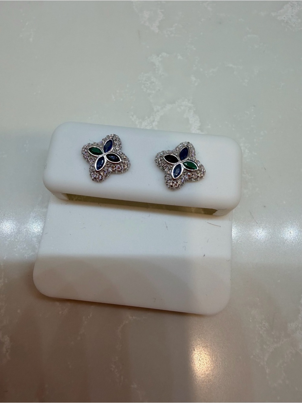 NWT Sterling Silver 925 Floral Cluster Moissanite Stud Earrings - Picture 2 of 3